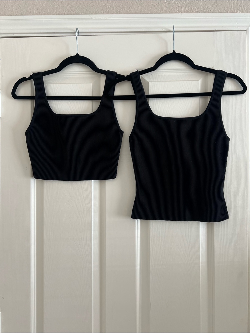 Aritzia Sculpt Black Ribbed Square Neck Tank Top - Women